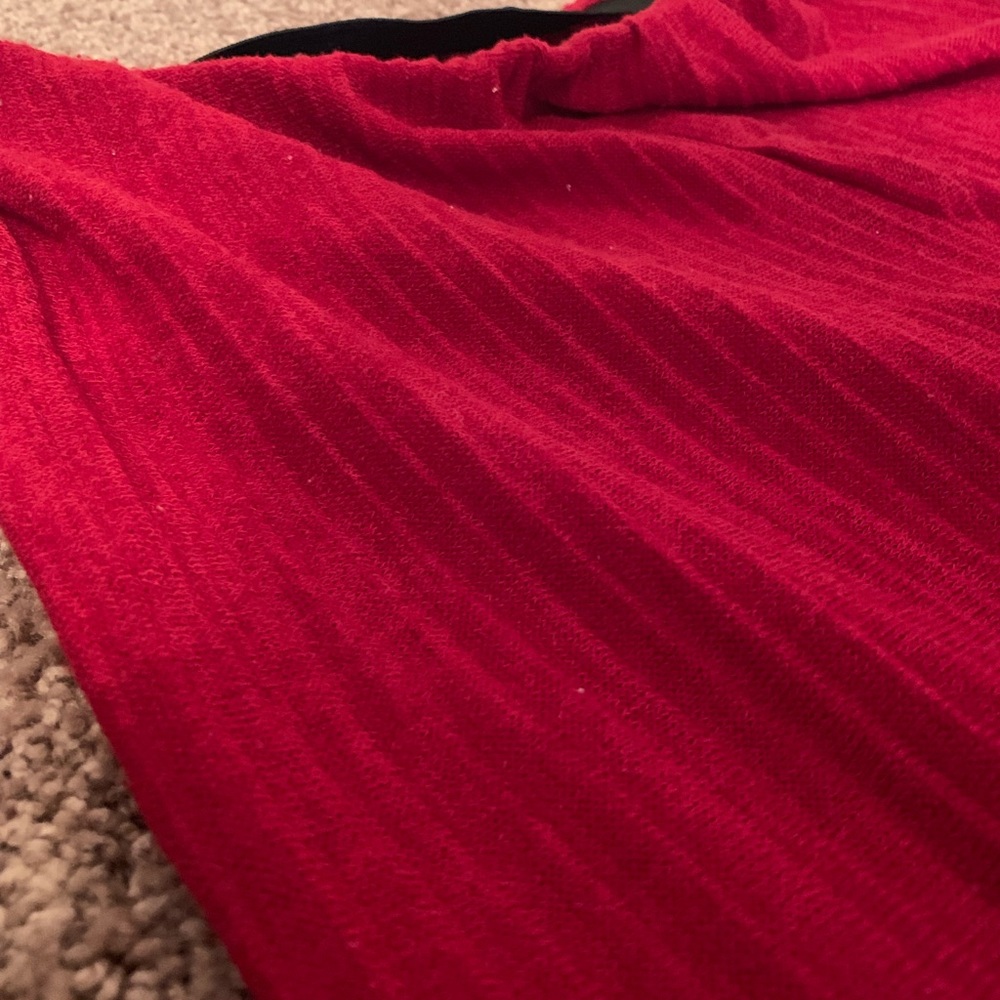 Red ribbed pants